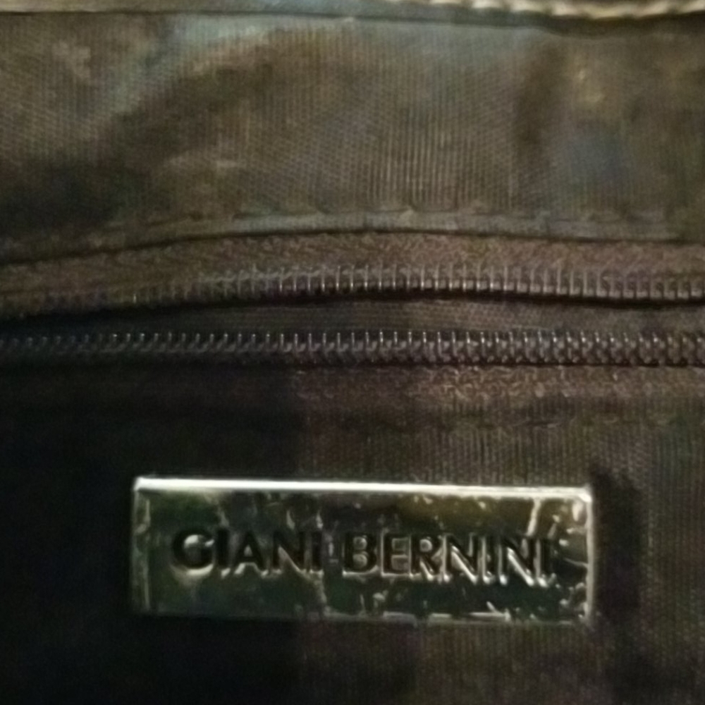 Pocketbook - Picture 6 of 8